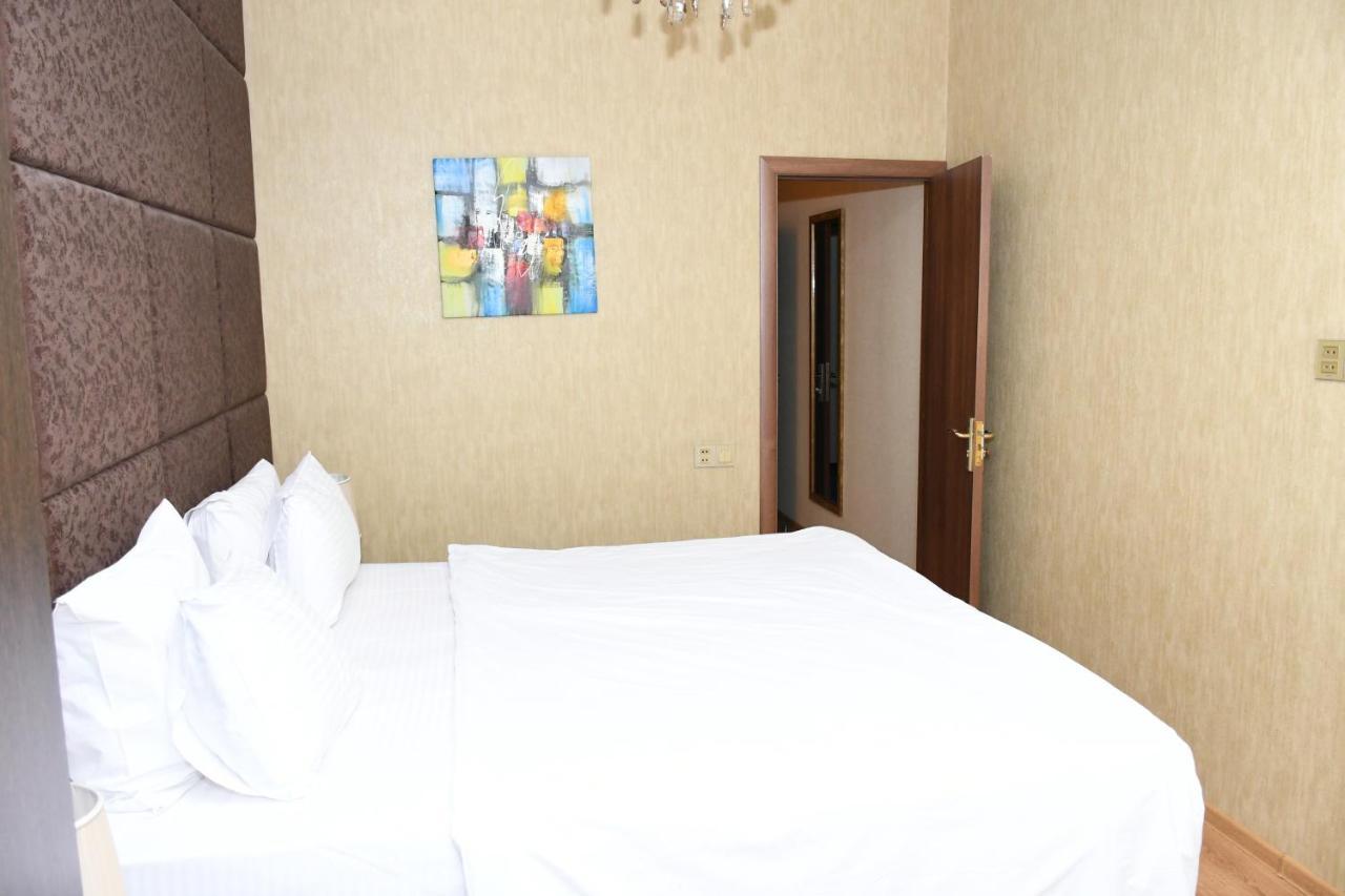 Square Baku Hotel Exterior photo