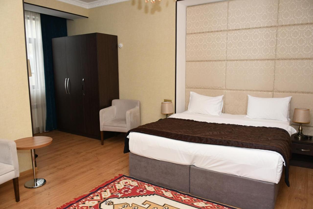 Square Baku Hotel Exterior photo