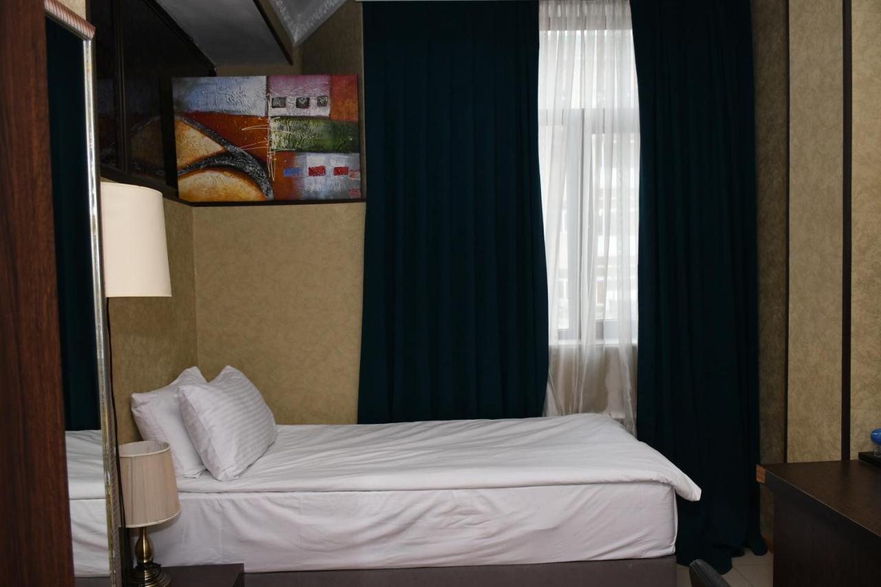 Square Baku Hotel Exterior photo