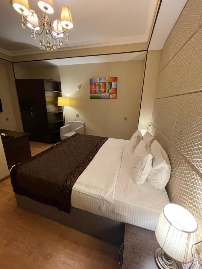Square Baku Hotel Exterior photo