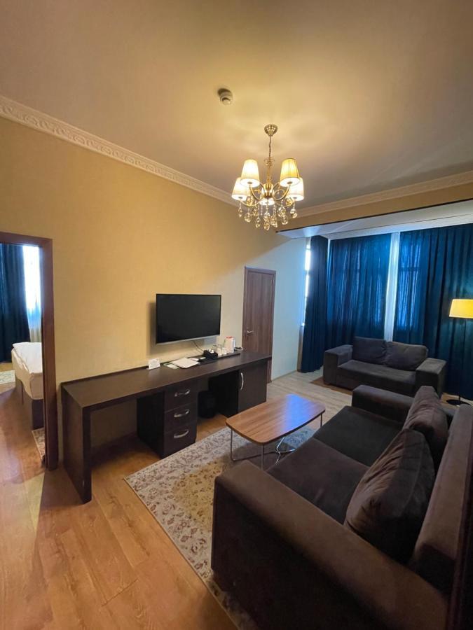Square Baku Hotel Exterior photo