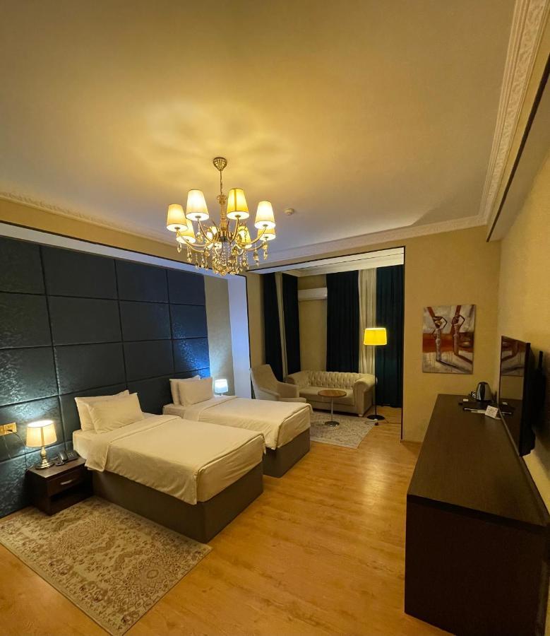 Square Baku Hotel Exterior photo